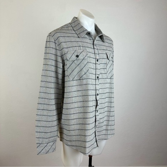 NWT House of Triot Soft Flannel Shirt - Picture 5 of 7